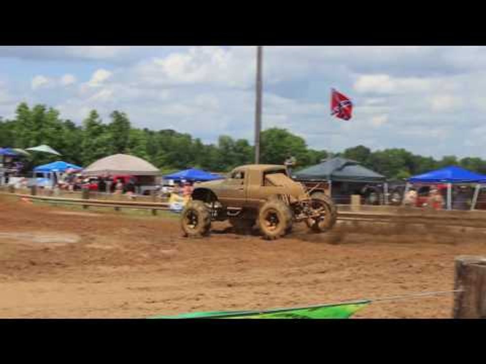Invader Obstacle 1 Run 2 at Twitty's Mud Bog (2016)