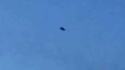 Classic Shaped UFO Sighted In Pennsylvania - Awesome Footage