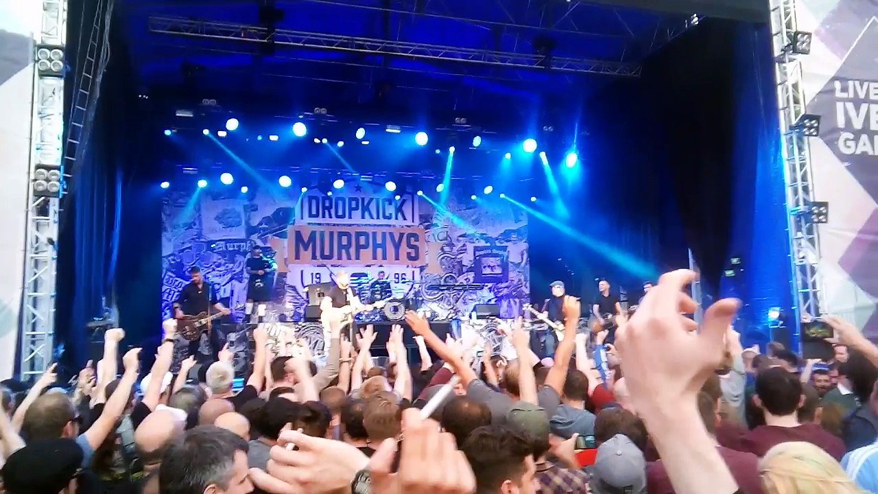 Dropkick Murphys - The Fields of Athenry - Live in Dublin