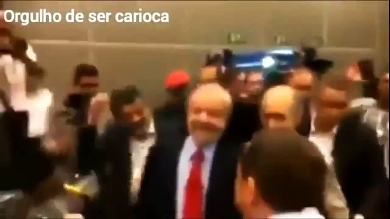 Lula é humilhado em aeroporto no Rio de Janeiro