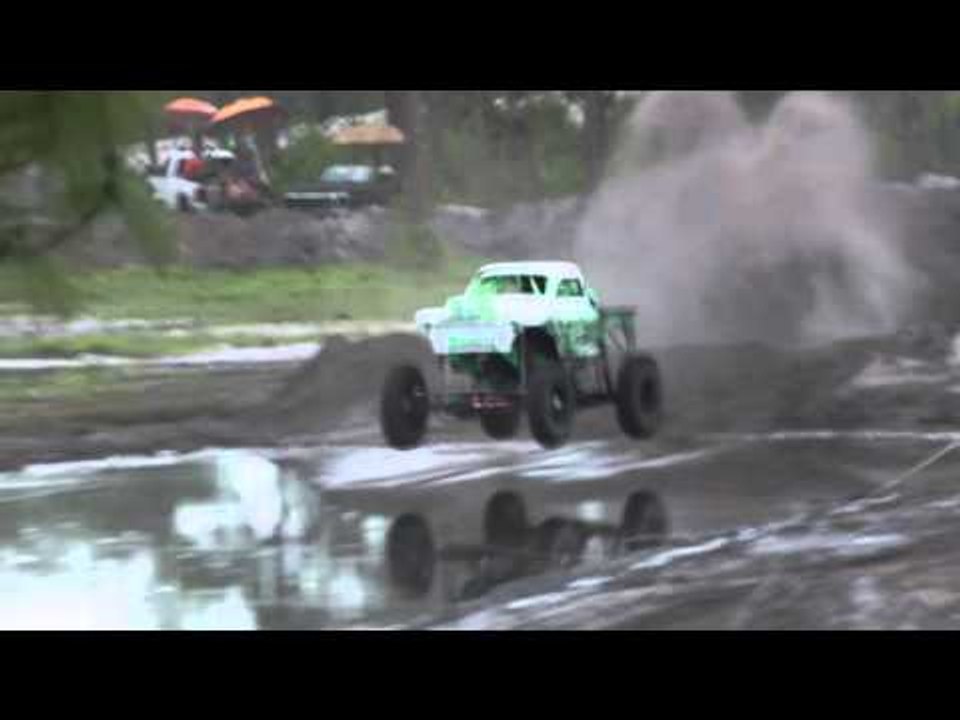 Radioactive (Chris Foy) - Run 2 at Triple Canopy (2015)