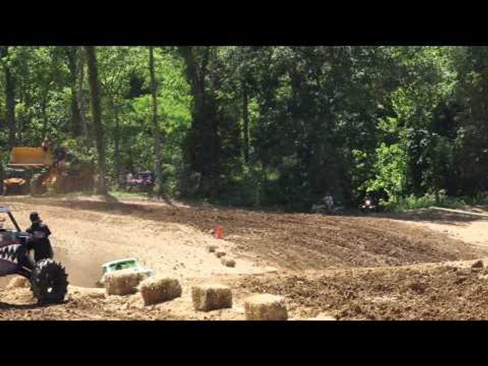 Radioactive (Chris Foy and Michael Trotter) - Hill and Hole Run 2 at Dirty Turtle Offroad (2015)
