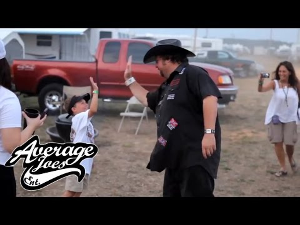 Colt Ford Tailgates in North Carolina!