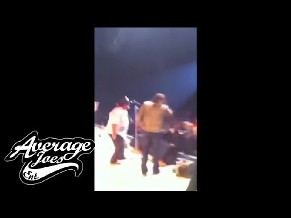 Jamey Johnson Pays Colt Ford a Visit On Stage!