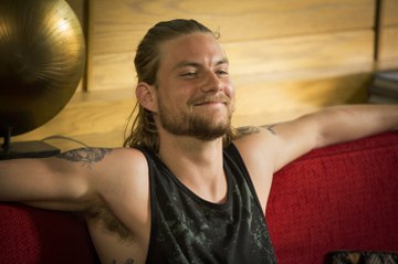 Watch (online) Animal Kingdom S02E07 ''Season 2 Episode 7 [TNT] Ep-07 :  Dig