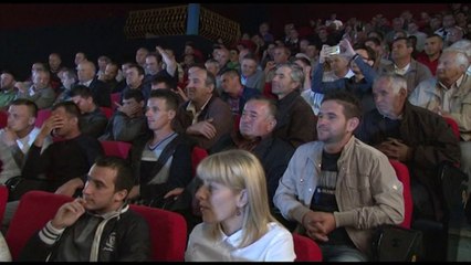 PATOZI NE KORÇE I BEN THIRRJE BASHES TE NDALE PROCESIN, EDHE SHKODRANET I BASHKOHEN PETICIONIT LAJM