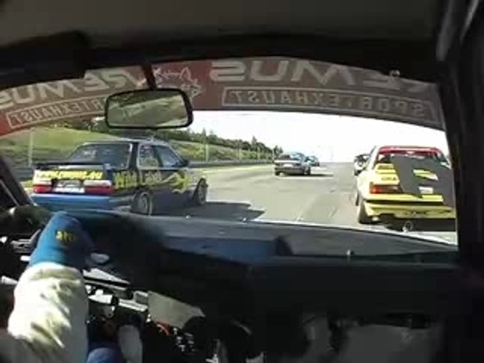 Brno BMW 325i Challange start