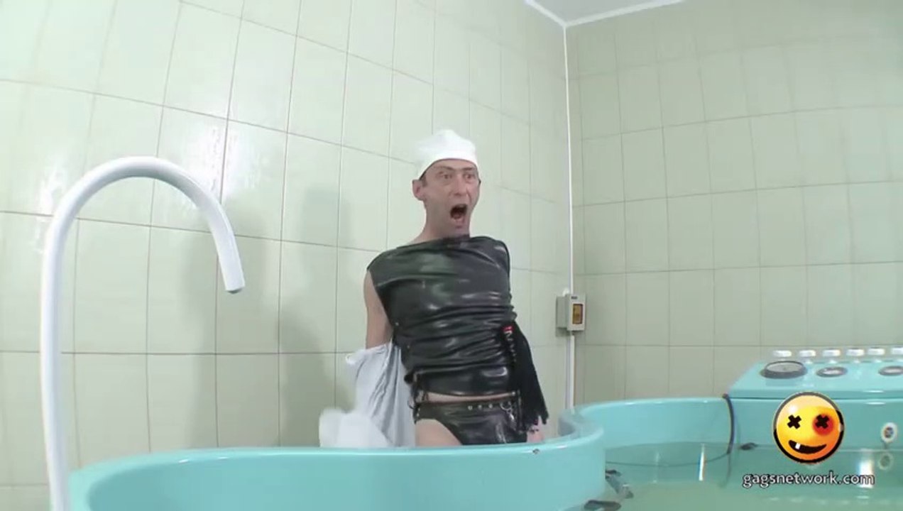 Sexy Suds Prank - Naked and Funny and follow me