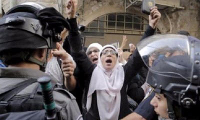 Aparat Israel dan Warga Palestina Bentrok di Depan Masjid