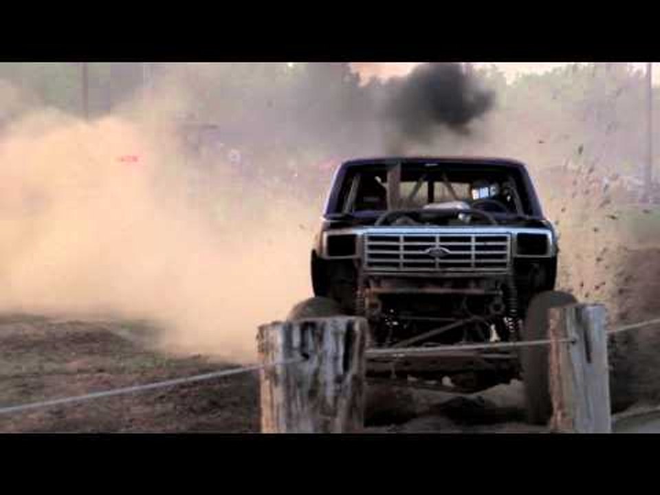 Shell Shock (Adam Ford) - Run 2 at Twitty's Mud Bog (2015)