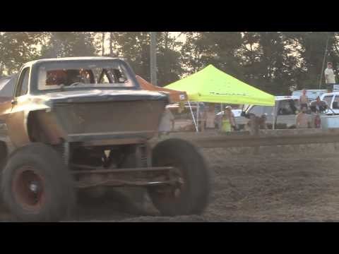 Spank That (Jamie Crow) - Run 1 (Re-Run) at Twitty's Mud Bog (2015)