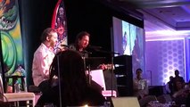 Awesome performance Eddie Vedder and Judd Apatow song about Garry Shandling
