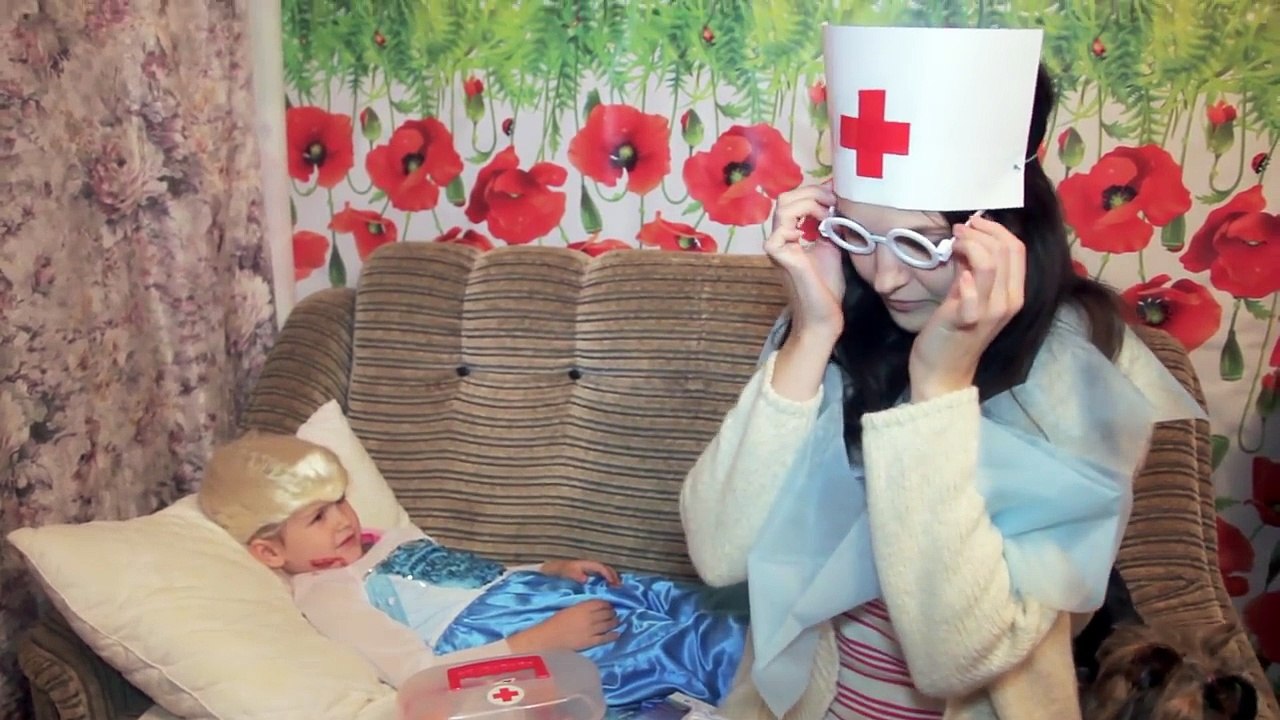 2. п р р р р р р играем в доктора с уколами доктор маша серии про супер укол витамины маша и медведь