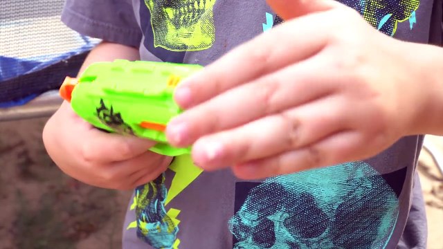 Nerf Gun Battle! Ultimate Nerf Rival Khaos Blaster Ethan Vs. Cole Nerf Gun Attack! Round 4