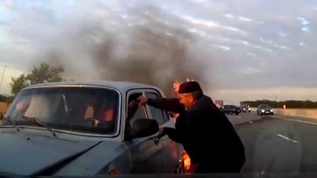 Un vieil homme sauve la vie de deux personnes