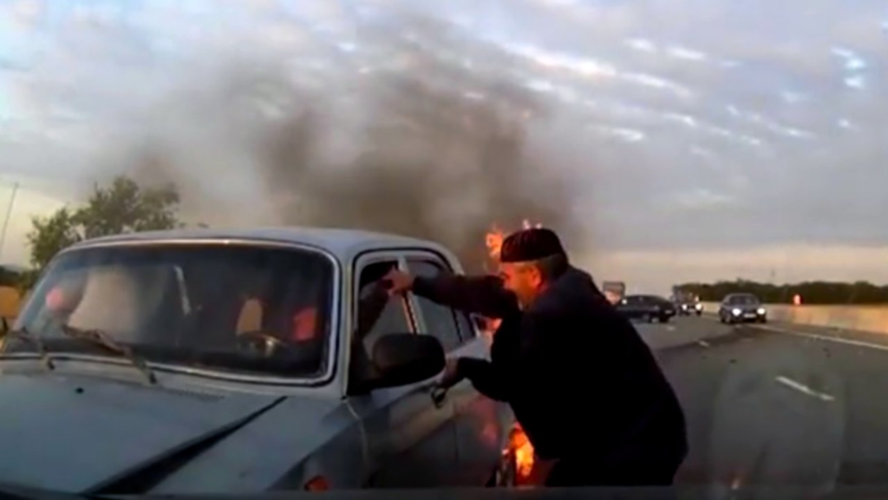 Un vieil homme sauve la vie de deux personnes