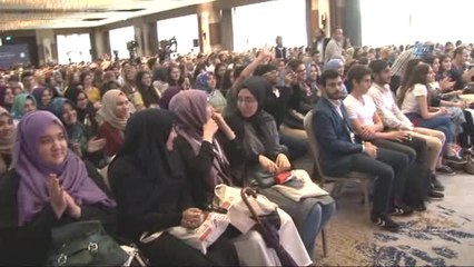 Dışişleri Bakanı Mevlüt Çavuşoğlu Üniversite Öğrencilerine Tavsiyelerde Bulundu