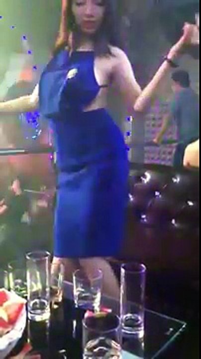 Gái Xinh Quẩy Cực Đẹp Và Dẻo Trong - Bar - HOTGIRL VIET - CLUB VIET