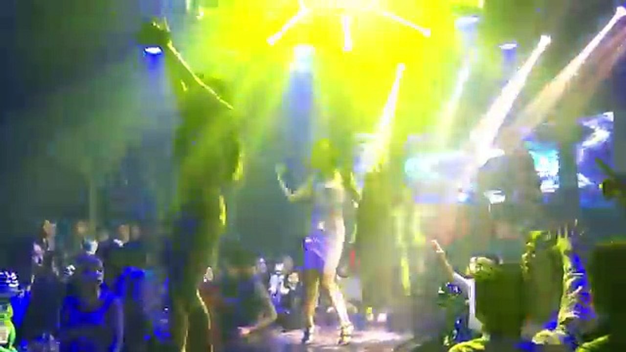 Klub One TV - CLUB VIETNAM - DANCE HOTGIRL - DIAMON