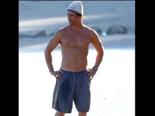 GRIMCA SHOWBIZI TE REJAT ME TE FUNDIT NGA BOTA E YJEVE TE SPEKTAKLIT LAJM