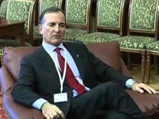 TAKIME NE BUKURESHT BERISHA NE MBLEDHJEN E PPE RAMA ME KRYEMINISTRIN RUMUN LAJM