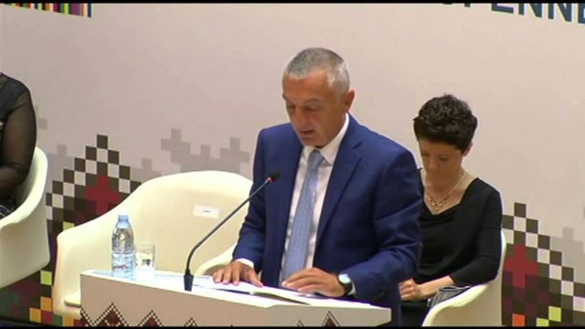 KREU I KUVENDIT META DEKLARON NGA GJEORGJIA SE NE SHQIPERI PO ZBATOHEN REFORMA KYÇE LAJM