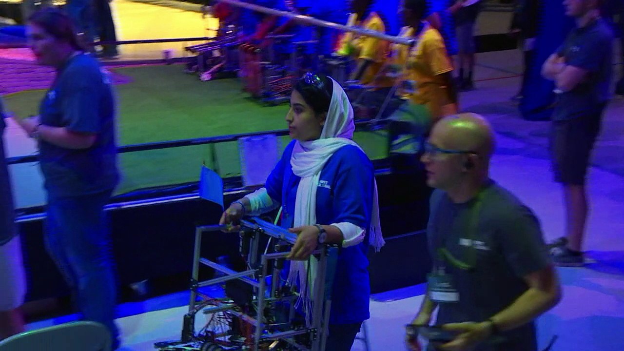Afghanische Schülerinnen treten bei US-Roboter-Battle an