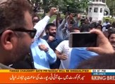 PTI and PMLn Workers fight after Supreme Court