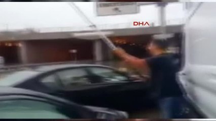 Aksaray'da Su Basan Yola Olta Attı