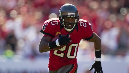 Tiki: Ronde got detained for breaking into pool in college