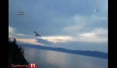 Uçak göle böyle çakıldı
