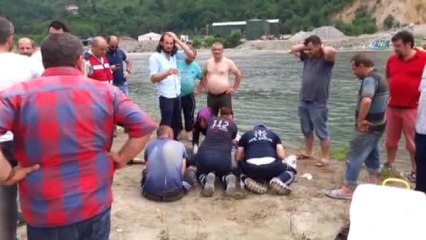 Fırtına Deresi'nde Kayıp Nehir'i Ararken Boğulma Tehlikesi Yaşadılar