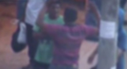 Cámaras de seguridad captan el modus operandi de los arranchadores en Guayaquil