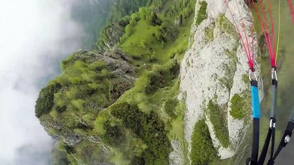 Fou, ce vol en Speedflying dans les montagnes roumaines