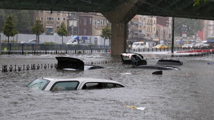 Watch Istanbul's streets and subway stations flood due to heavy rain