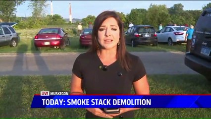 Demolition Catches Reporter by Surprise on Live TV