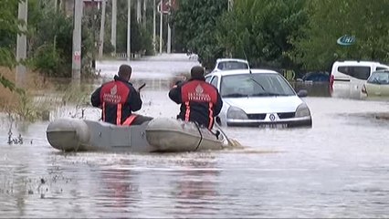 Silivri'de Sular Altındaki Sokaklar Botların İçerisinden Görüntülendi