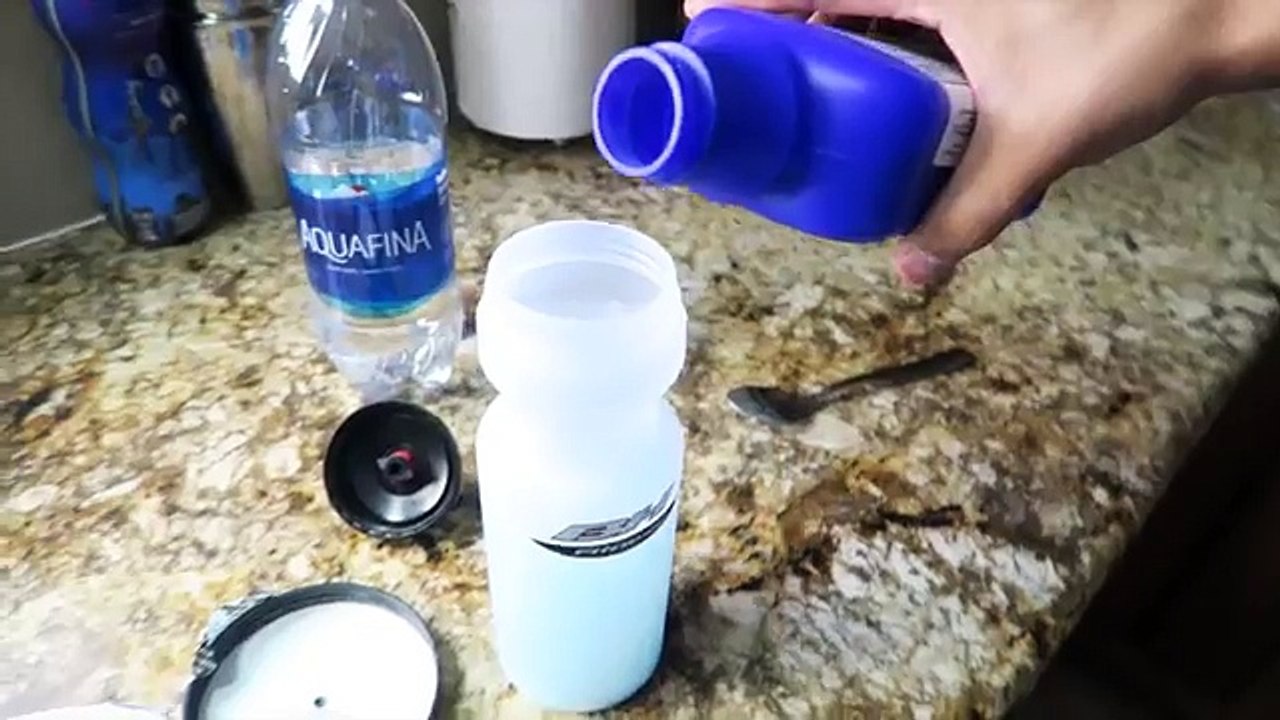 CRAZY PRANK ON GIRLFRIEND!! (10,000 RED CUPS)