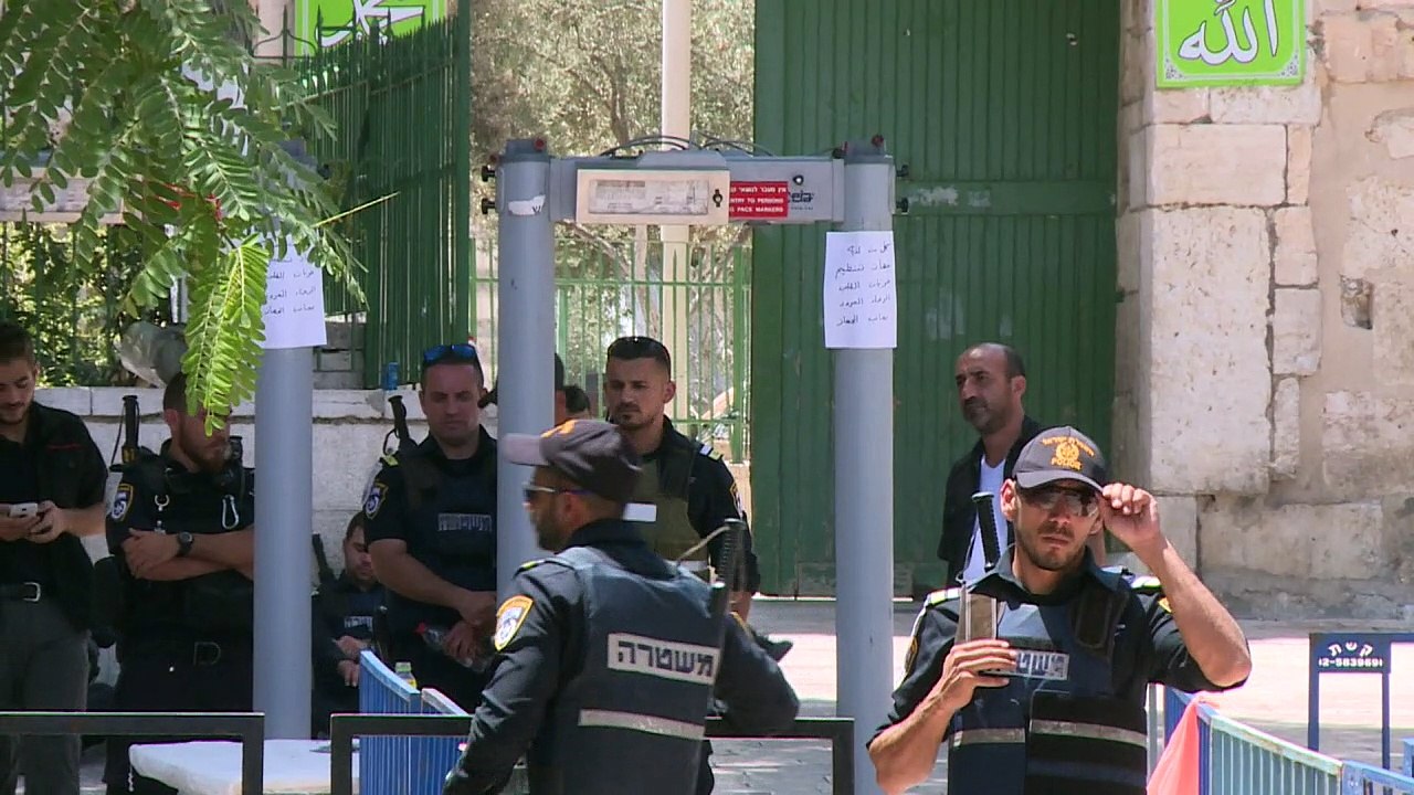 Muslims refuse for the third day to enter a Jerusalem holy site