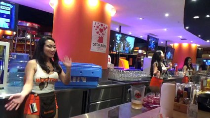 HOOTERS SHIBUYA/TOKYO JAPAN 2017