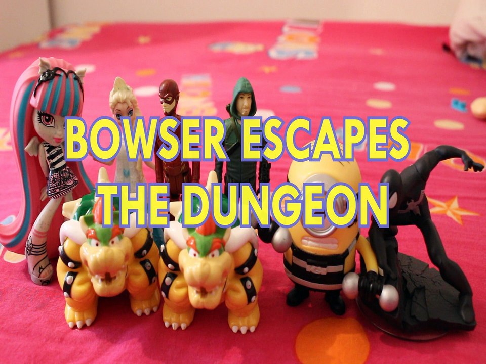 BOWSER ESCAPES THE DUNGEON ROCHELLE ELSA THE FLASH GREEN ARROW MINION SPIDERMAN Toys BABY Videos SUPER AMRIO KART, GOYLE