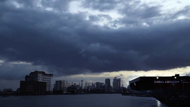 Jaguar E-PACE World Record Barrel Roll 30 Second