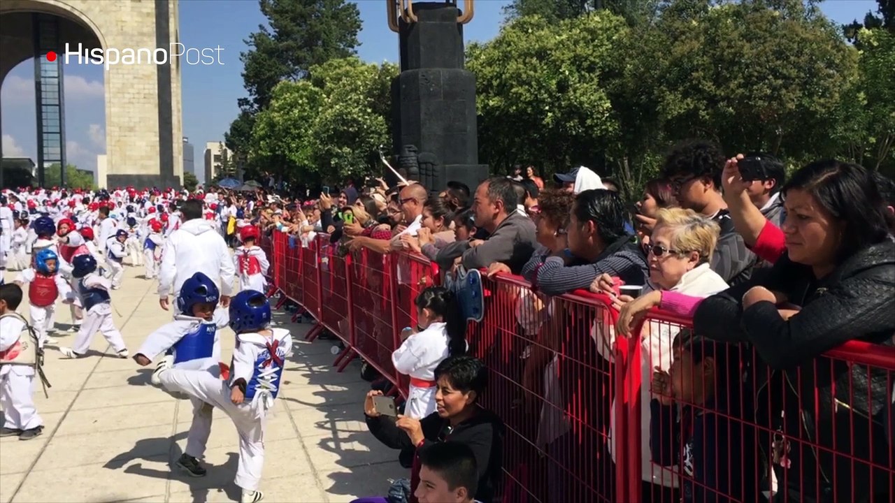 Clase masiva de Tae Kwon Do en México