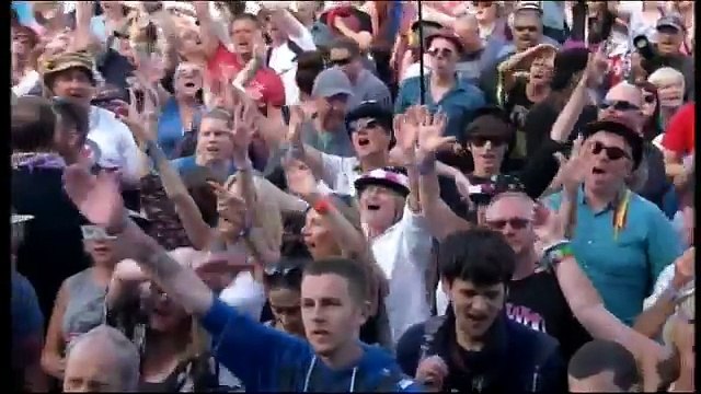 Mike and the Mechanics The living years (Live: Isle of Wight 2016)