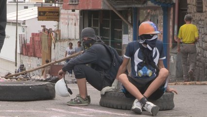 Barrios caraqueños protagonizan jornadas de protestas en Venezuela