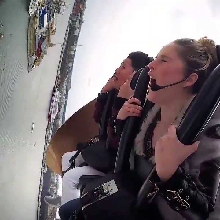 Vertige : L'attraction qui vous fait chuter à 90° à pleine vitesse !