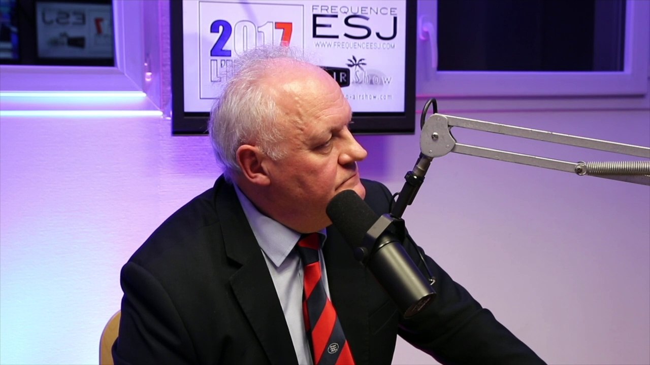 Asselineau | Sortir de l'Union Europeénne ce n'est pas tourner le dos aux autres