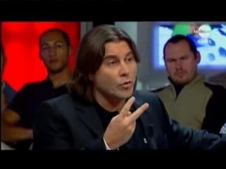 Stéphane Pauwels doigt d'honneur