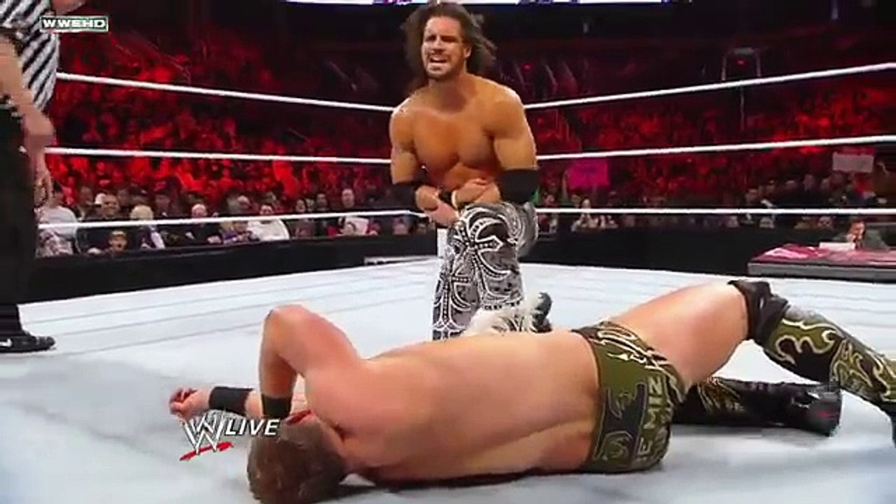 John Morrison vs. The Miz Falls Count Anywhere Match Raw, 03 janvier 2011