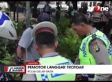 Polisi Razia Sepeda Motor yang Naik Trotoar